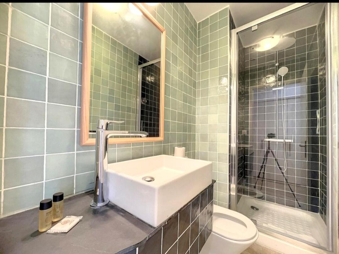 Appartement New Charming 1br Hyper Centre With Balcony And Ac